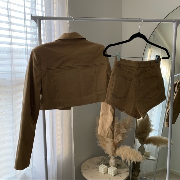 H:OURS x Revolve Set - Picture 4 of 5